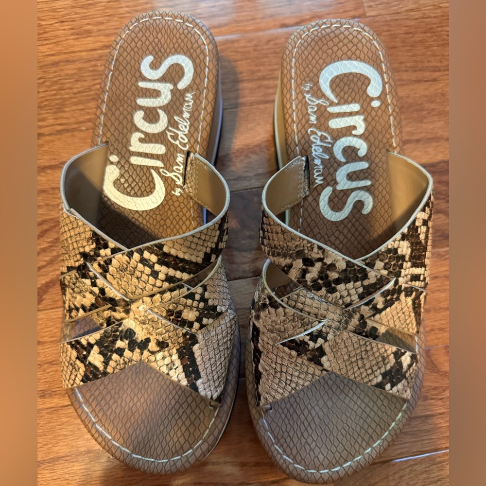 Sam Edelman circus sandals. Snake skin print